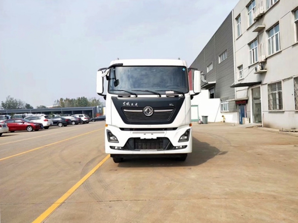 國(guó)六東風(fēng)天龍后八輪 20噸 噴霧車(chē)
