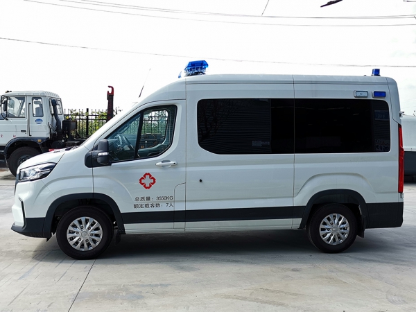 大通V90負(fù)壓監(jiān)護型救護車